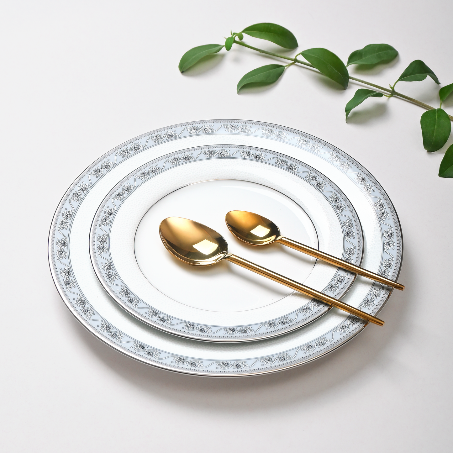 33 pc Dankotuwa Sri Lanka Dinner set | Grey | Mariella ICHKAN