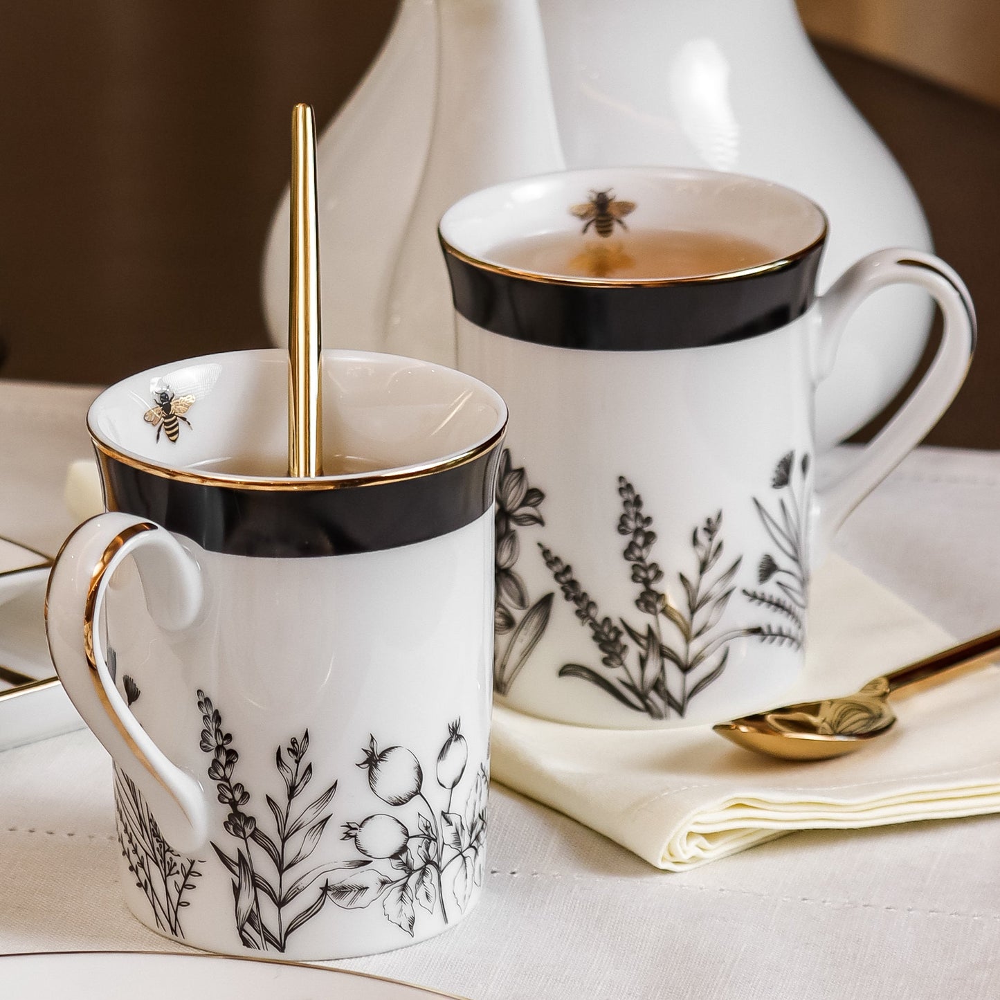 Classic Coffee Mug Set of 2 | Black | Bee ICHKAN