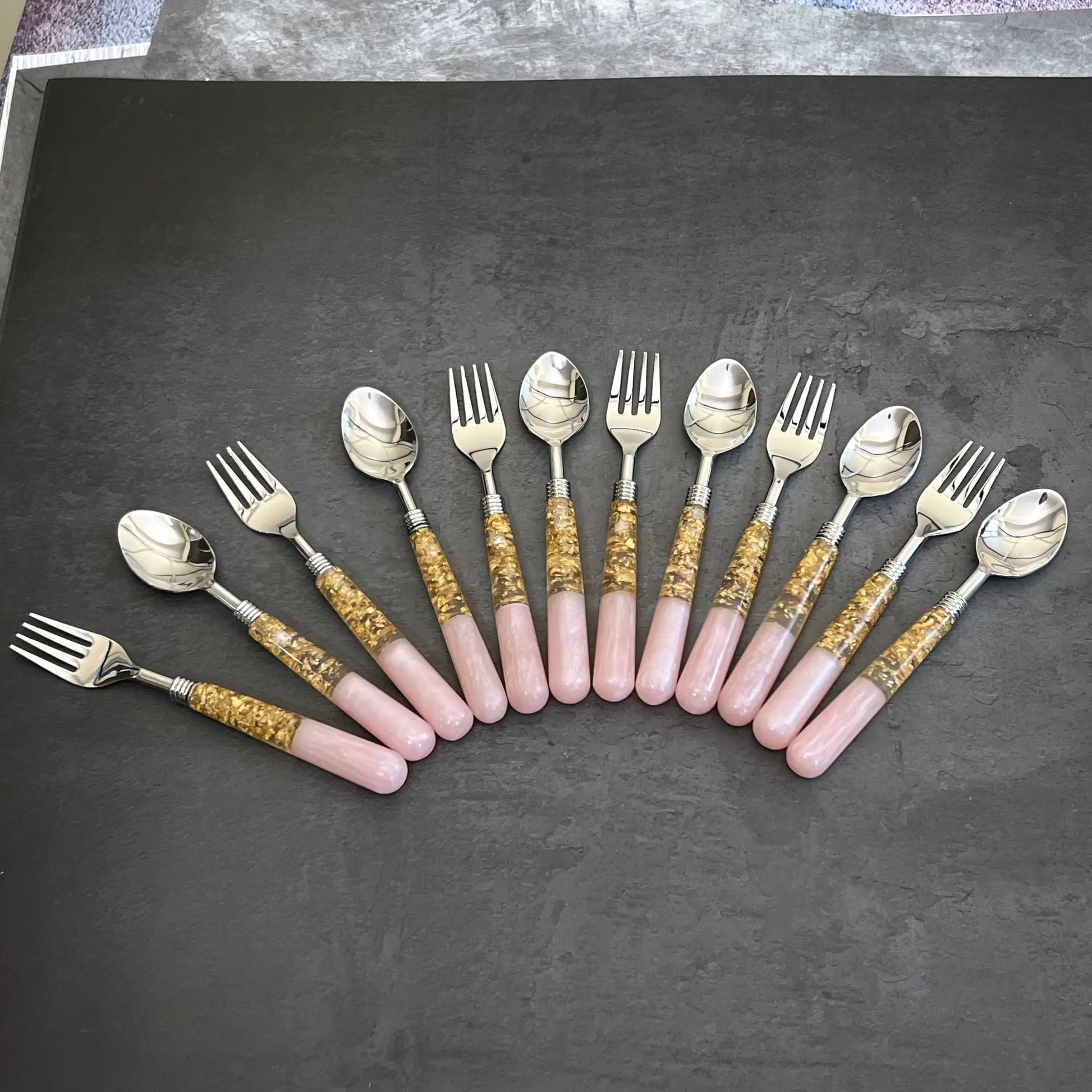Pink marble - Cutlery Set of 12 Ichkan
