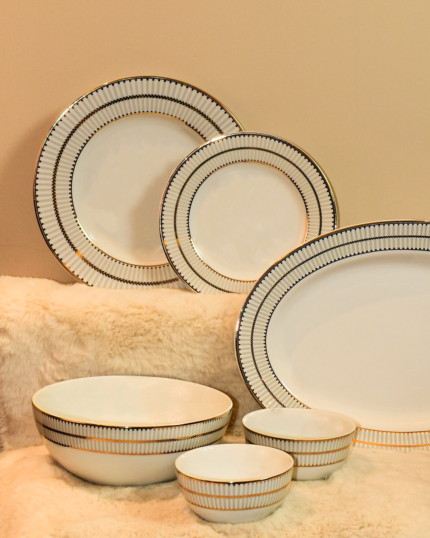 Monarchy Grey Dinner Set | 33 Pieces Ichkan