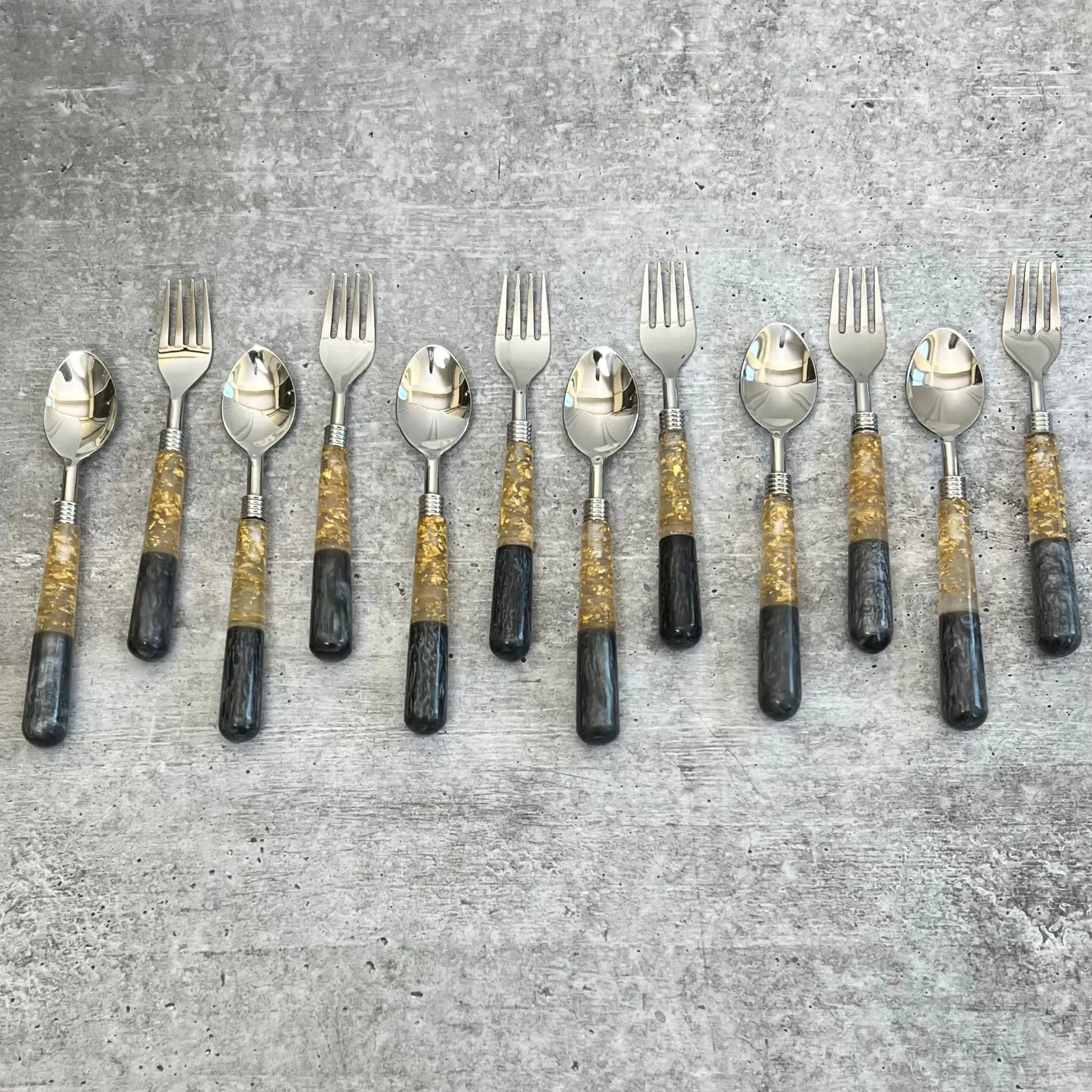 Granite-Cutlery Set of 12 Ichkan