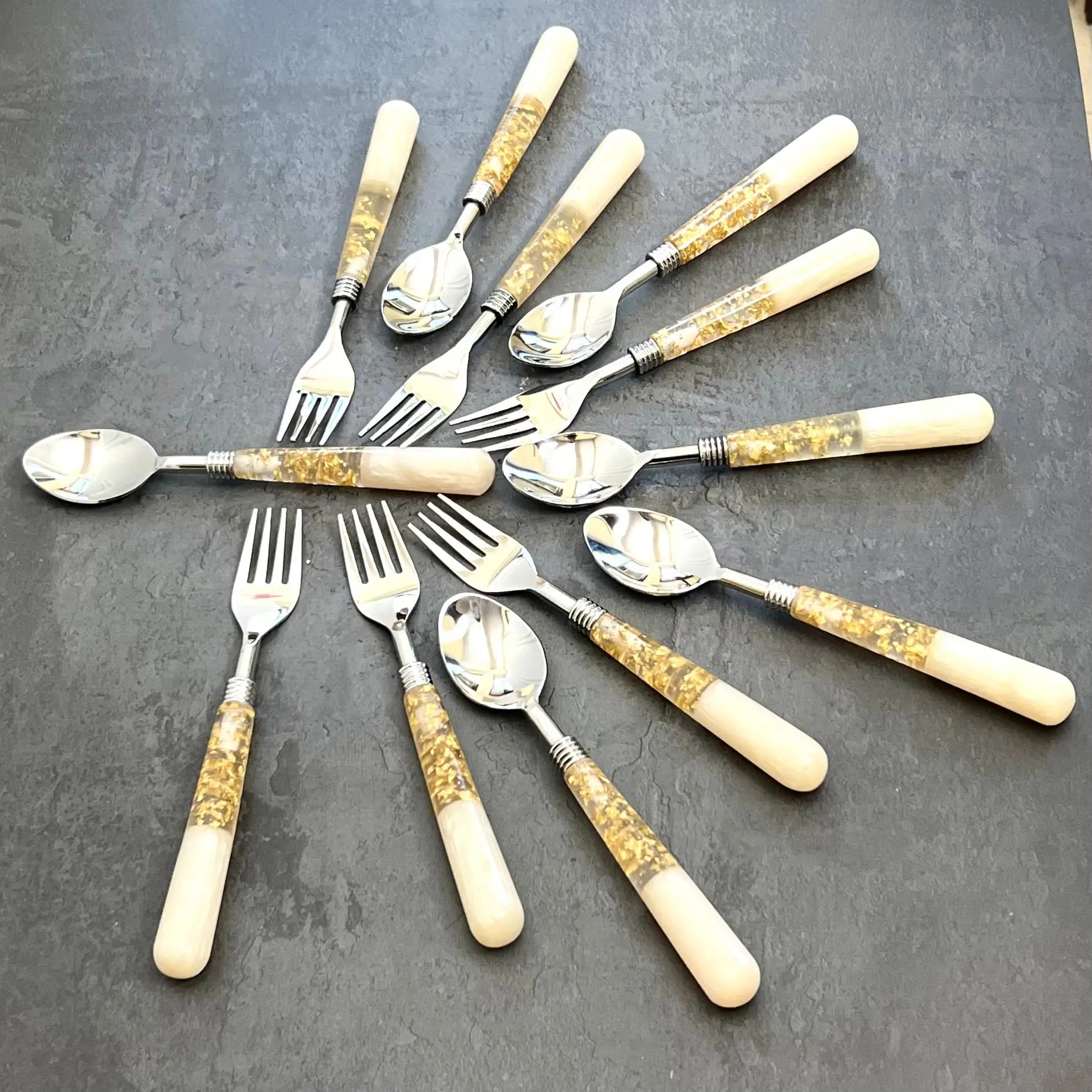 Makrana-Cutlery Set of 12 Ichkan