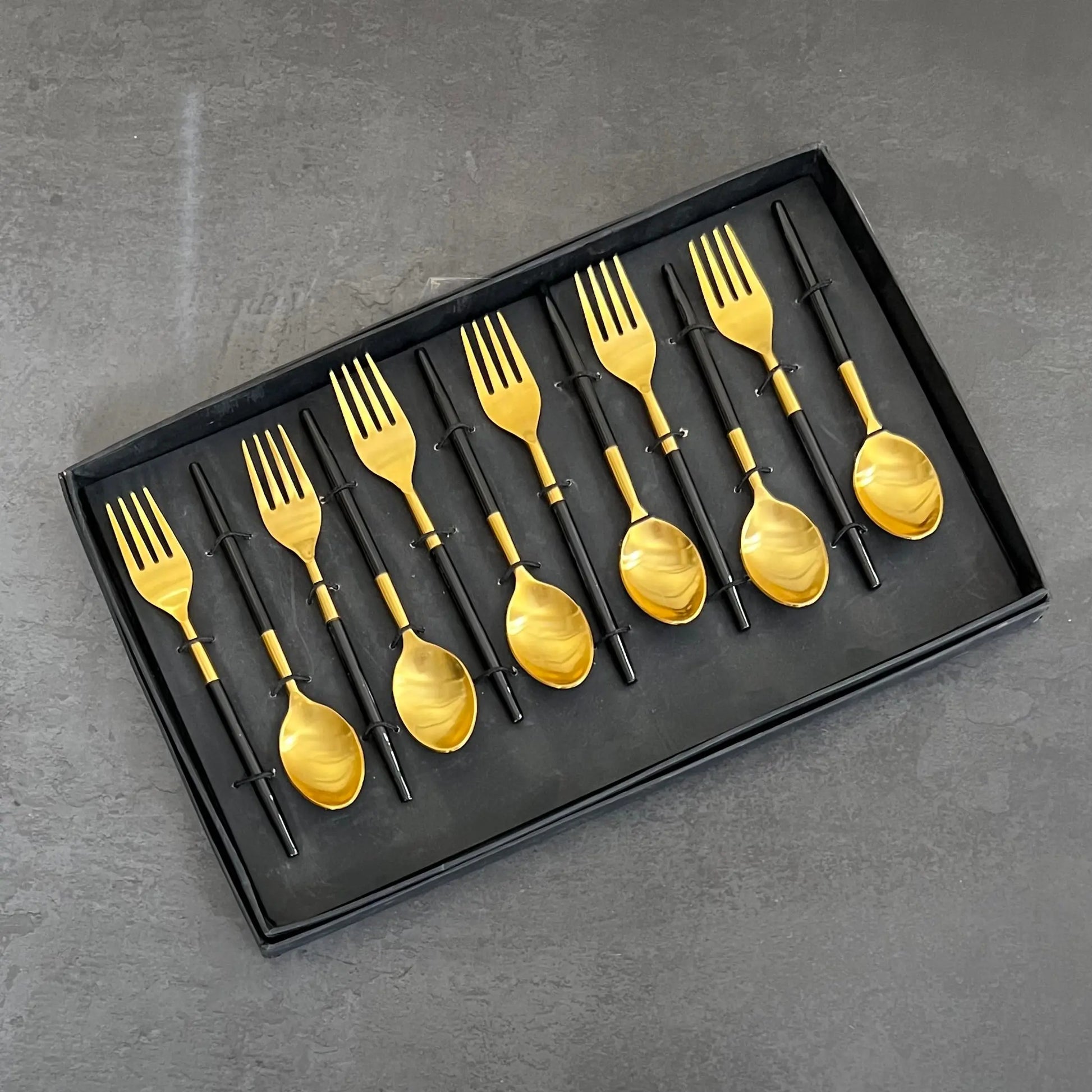 Night and Shine - Cutlery Set of 12 Ichkan