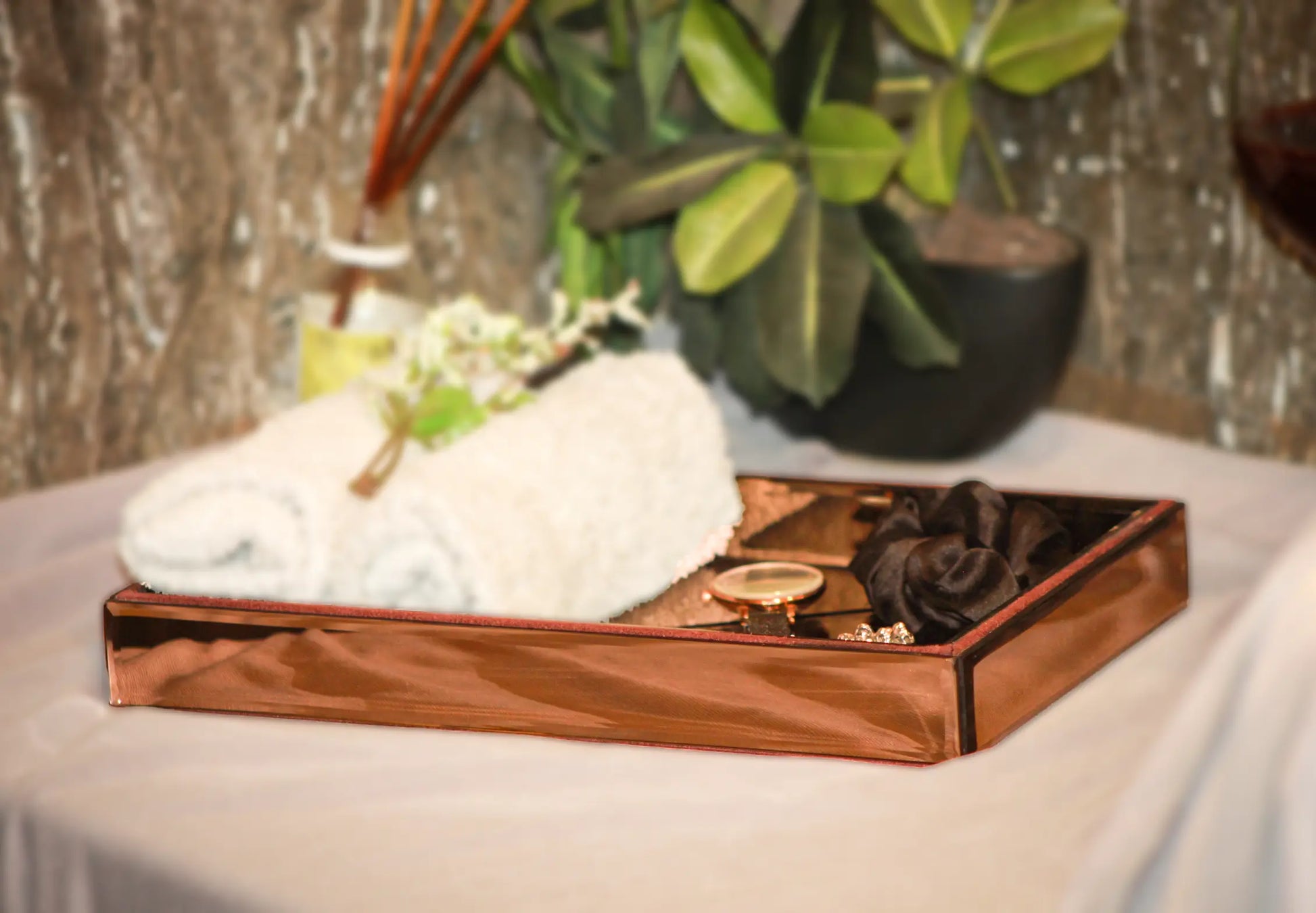 Mirror Towel/Vanity Tray | Rose Gold | Lap Of Luxury Ichkan